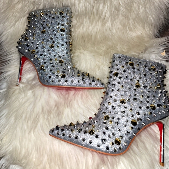 Shoes - Womens Heeled Boots